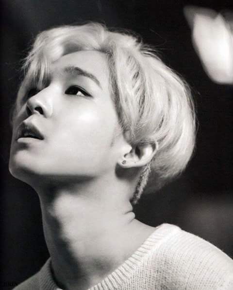 KwonJiyoungGD1's tweet photo. Saengil Chukkahamnida `Nam Taehyun`
More BDay To Come Baby Boy :) Stay Cute :* 
#HappySouththDay <3 <3 <3 https://t.co/ZsEDZNEXRD