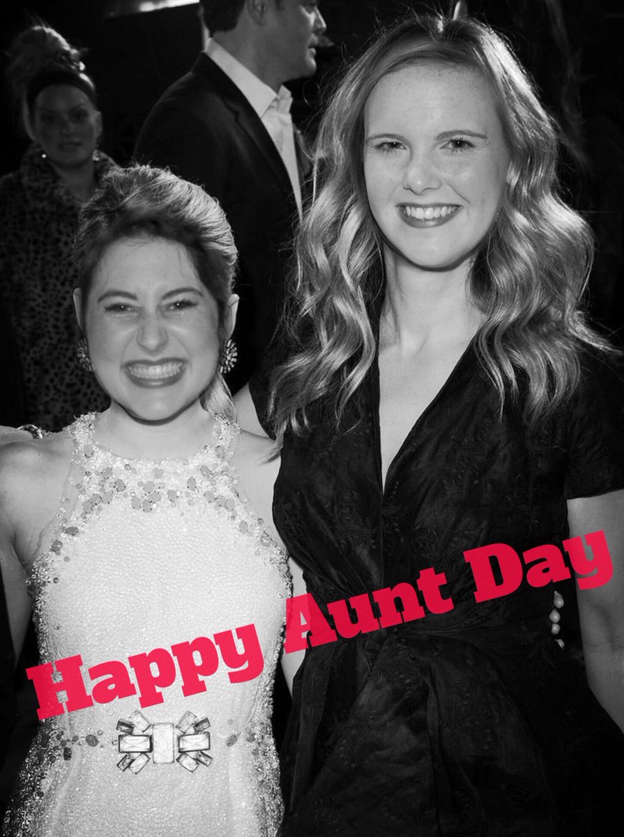 AutumnTamor's tweet photo. Thanks for being the Julia to my Emma!! You're not like a regular aunt, you're a cool aunt! ily more than mom 😘 https://t.co/PqlPP3Aiw4