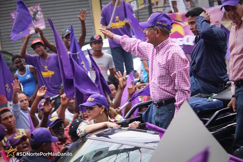 InvolucratePLD's tweet photo. Hoy sellamos el Triunfo arrollador en #SDNortePorMasDanilo #VamosPorMas #DaniloPresidente #VOTA2 #VOTAPLD https://t.co/vxBWvu8EET
