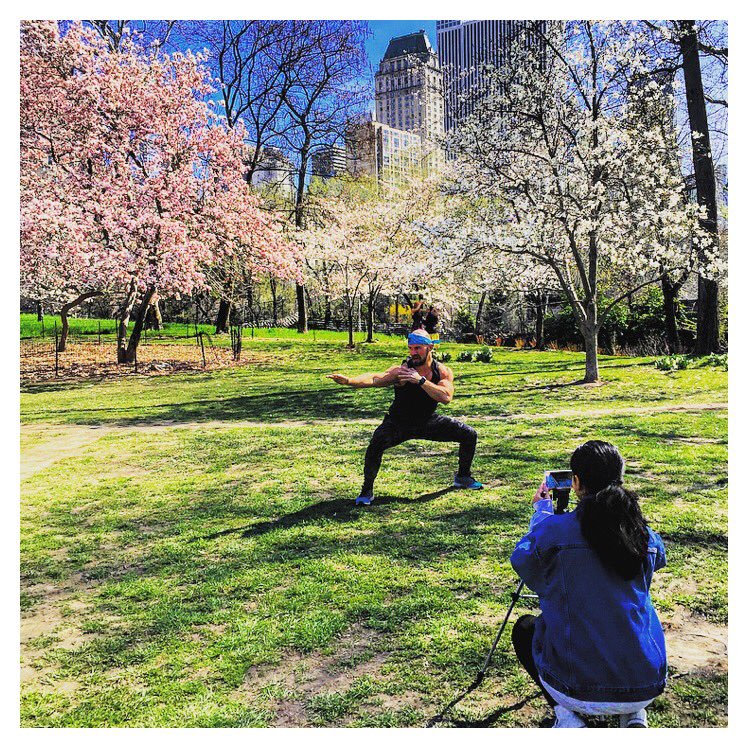 _Rob_Sulaver's tweet photo. Science fact: the nice thing about wearing a bandana is that ur always only 3 seconds away from going full ninja. https://t.co/4rJ9NqX1yX