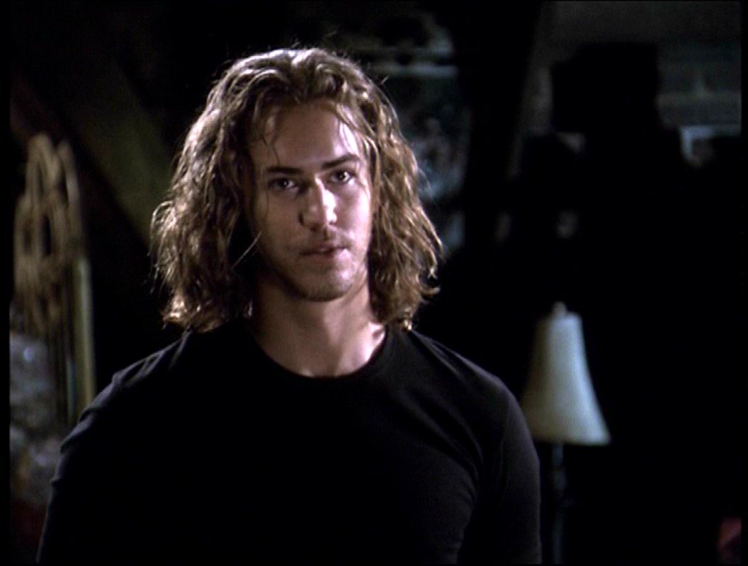 Wyatt Halliwell. (@ifutureofmagic) on Twitter photo 