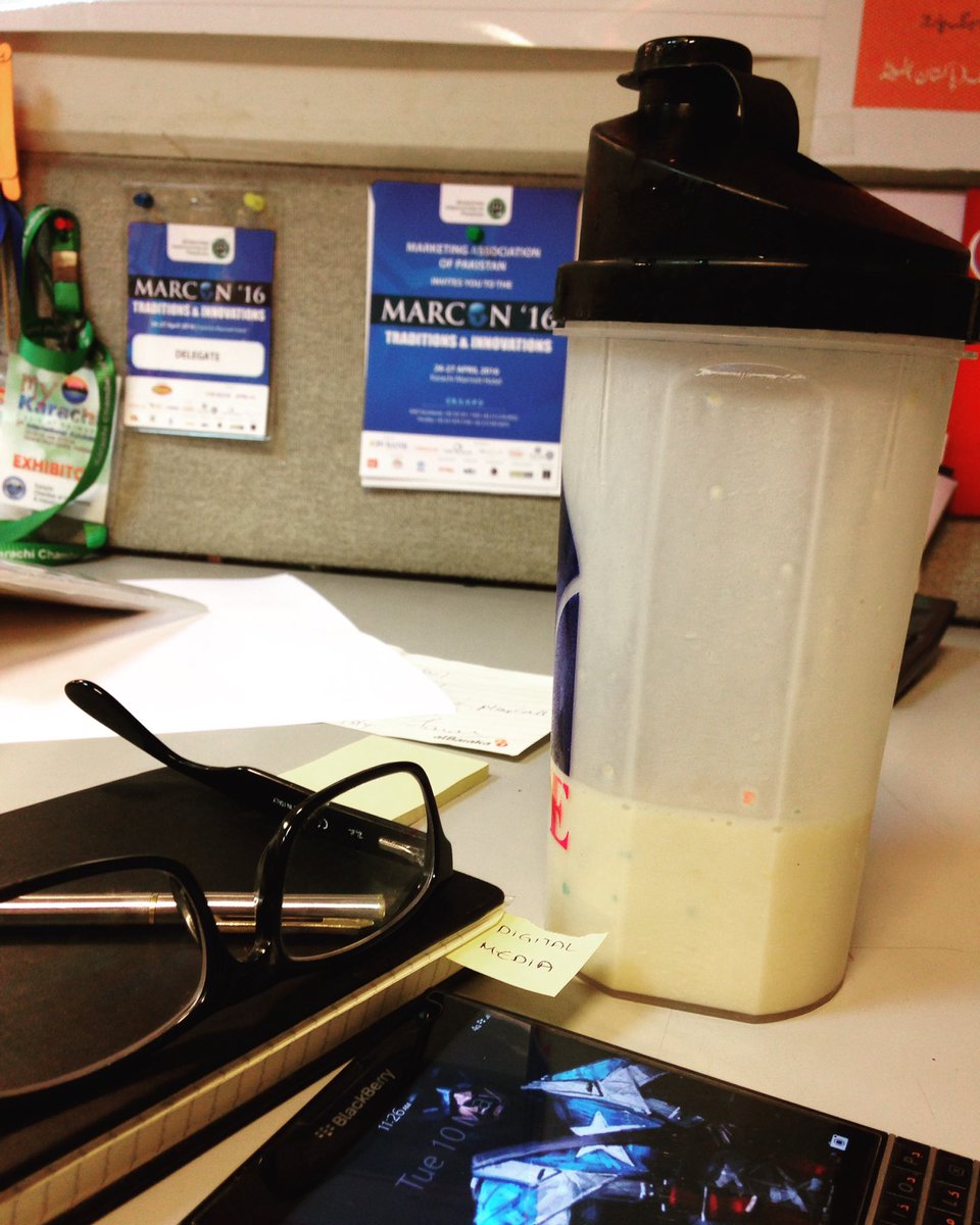 faizanbrohi's tweet photo. Protein intake #proteinpacked #nitrotech #proteinshake #proteinkick #muscletech #teamcap https://t.co/8GHde7CUsq