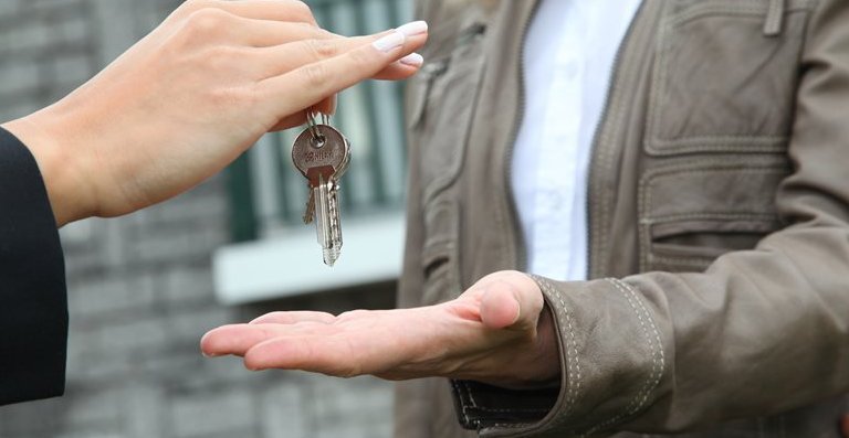 two_men's tweet image. Do you know exactly how the home settlement process works? Read the quick guide here - ow.ly/969n30043l3 #Blog