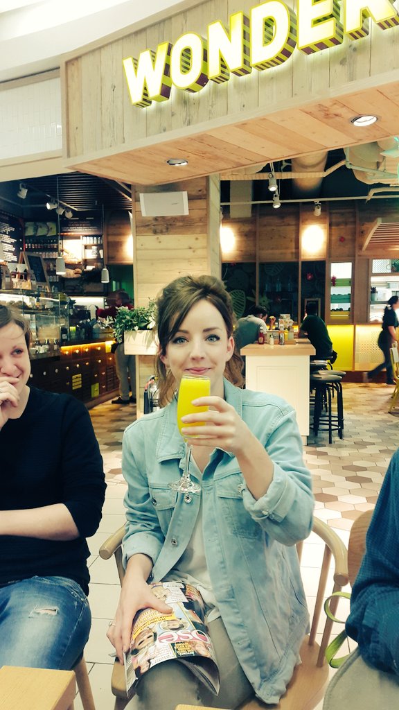 Mimosa behaviour at 7am. Let's go to Venice <a href="/vickipower/">Vicki Power</a>