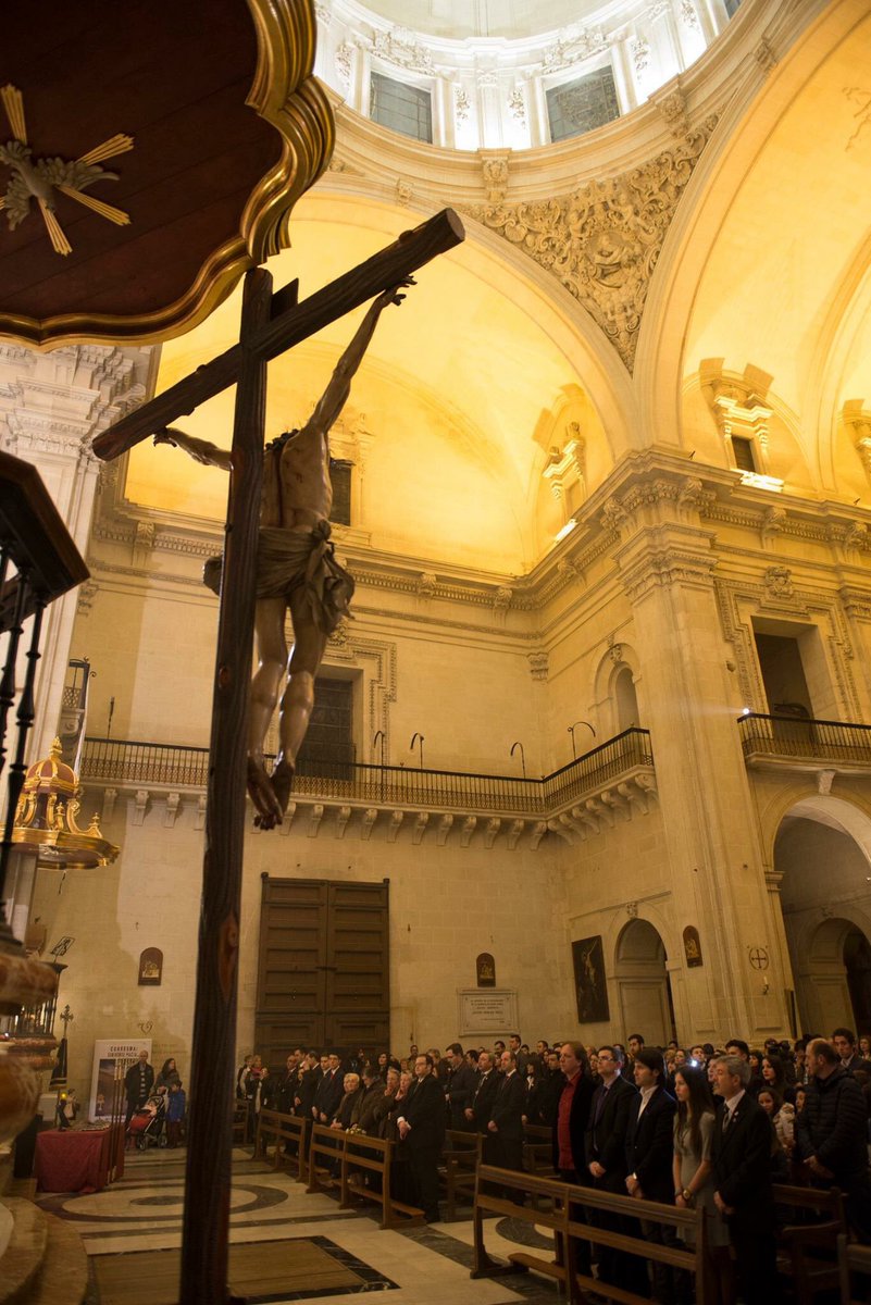 La asamblea de la Junta Mayor eligió al Señor de las Penas para ilustrar el cartel de la Semana Santa Ilicitana 2018