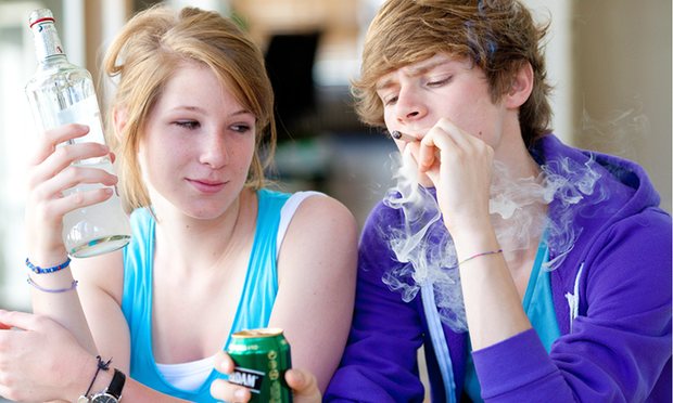 GuardianBooks's tweet photo. Why we shouldn't protect teens from controversial issues in fiction https://t.co/LKomZLc9Os  via @GdnChildrensBks https://t.co/FMwA8iVJCq