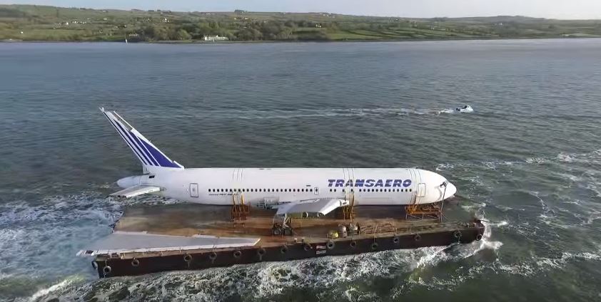 VincentFinetti's tweet photo. Have You Ever Seen A Boeing Sailing? Well Now You Can! https://t.co/WI0xZpotKt https://t.co/x0bLUazehV