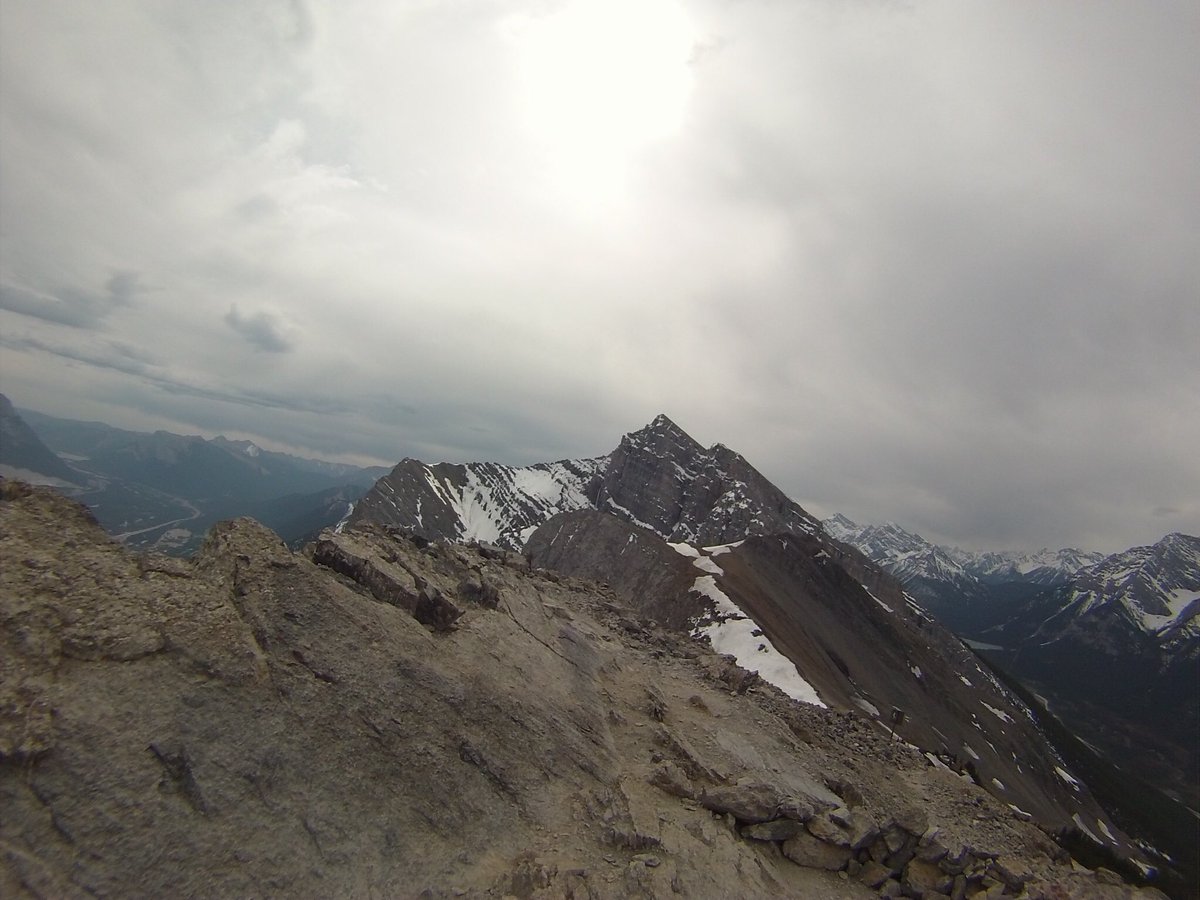 JboneilO's tweet photo. Top of Ha Ling mountain. #haling #summit #canmore https://t.co/kFQnXSc7ai