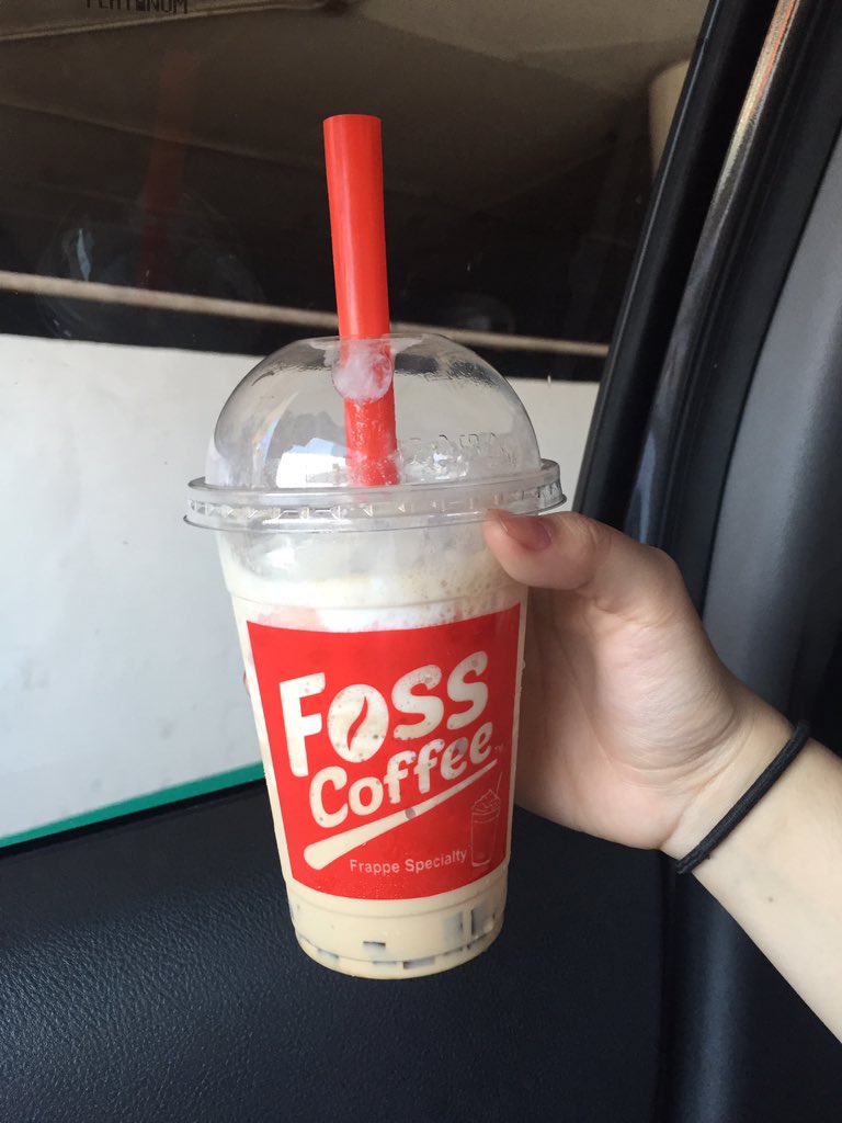 ellaordonia's tweet photo. share ko lang guyz

Magtago na yang Starbucks frappe niyo...taob yan sa 55pesos Coffee Jelly frappe ko. #FossCoffee https://t.co/qPgO539gEw