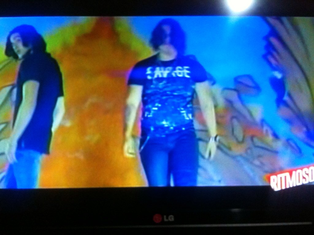 NancyGabrielD's tweet photo. Que Hermoso es ver el video de @VRmusicgt en @RitmosonOficial #VenPaCa #NoQueNo 😍👌😱 https://t.co/CuUbaU8XBM