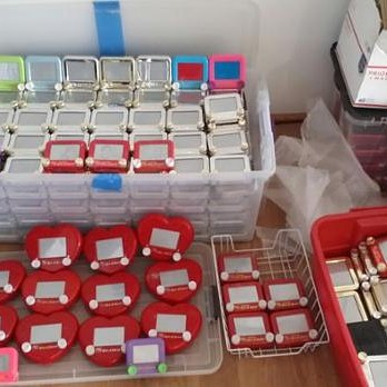 amazingetchman's tweet photo. Limited edition series etch a sketches. Gold silver red chrome. #amazingetchman #spinmaster #EtchASketch https://t.co/INeOEjUqfq