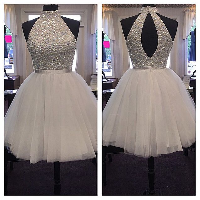 simibridaldress's tweet photo. Halter #ShortPromDresses,Beading #CocktailDress,Charming #HomecomingDresses,Link in here--->https://t.co/VkD29313l6 https://t.co/lLBtwZohiN