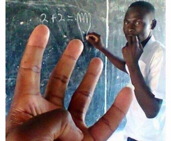twins_n_wins's tweet photo. When you tryna help your friend cheat on a test but they just dumb ASF 💀😭😂😂😂😂 https://t.co/QvHyqZez8y