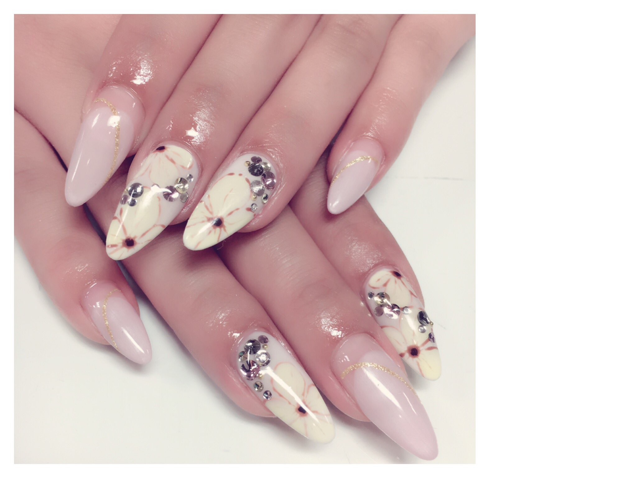 立花 さとみ Newnailだーょ 今日はキコーナ西淡路店様に ぉ邪魔致します D キコーナ キコーナ西淡路 ネイル お花ネイル T Co I5uvvtwpyk Twitter