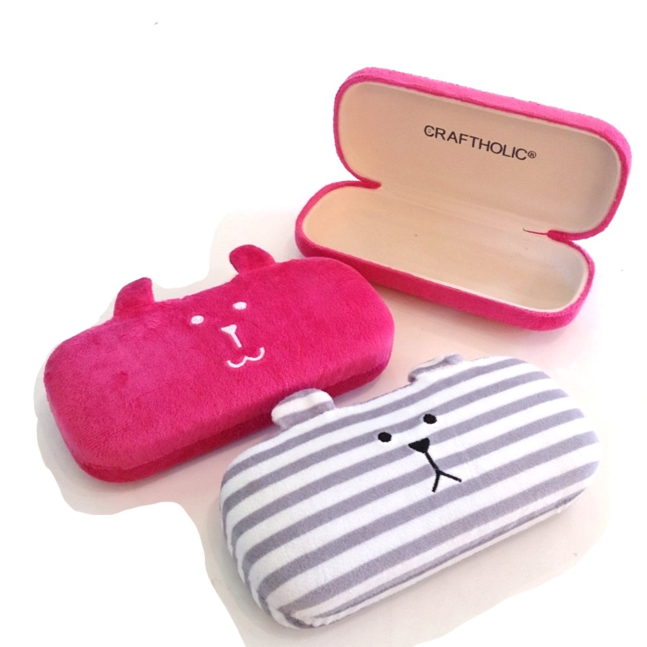 Craftholic 直営店公式 再入荷 メガネケースが入荷しました 耳付きなところがとってもかわいい 今日はあいにくのお天気ですが 皆様のご来店をお待ちしております 彡 原宿店 Craftholic クラフトホリック 原宿 眼鏡 眼鏡ケース Craftholic 直営店公式 再入荷 メガネケースが入荷しました 耳付きなところがとってもかわいい 今日はあいにくのお天気ですが 皆様のご来店をお待ちしております 彡 原宿店 Craftholic クラフトホリック 原宿 眼鏡 眼鏡ケース