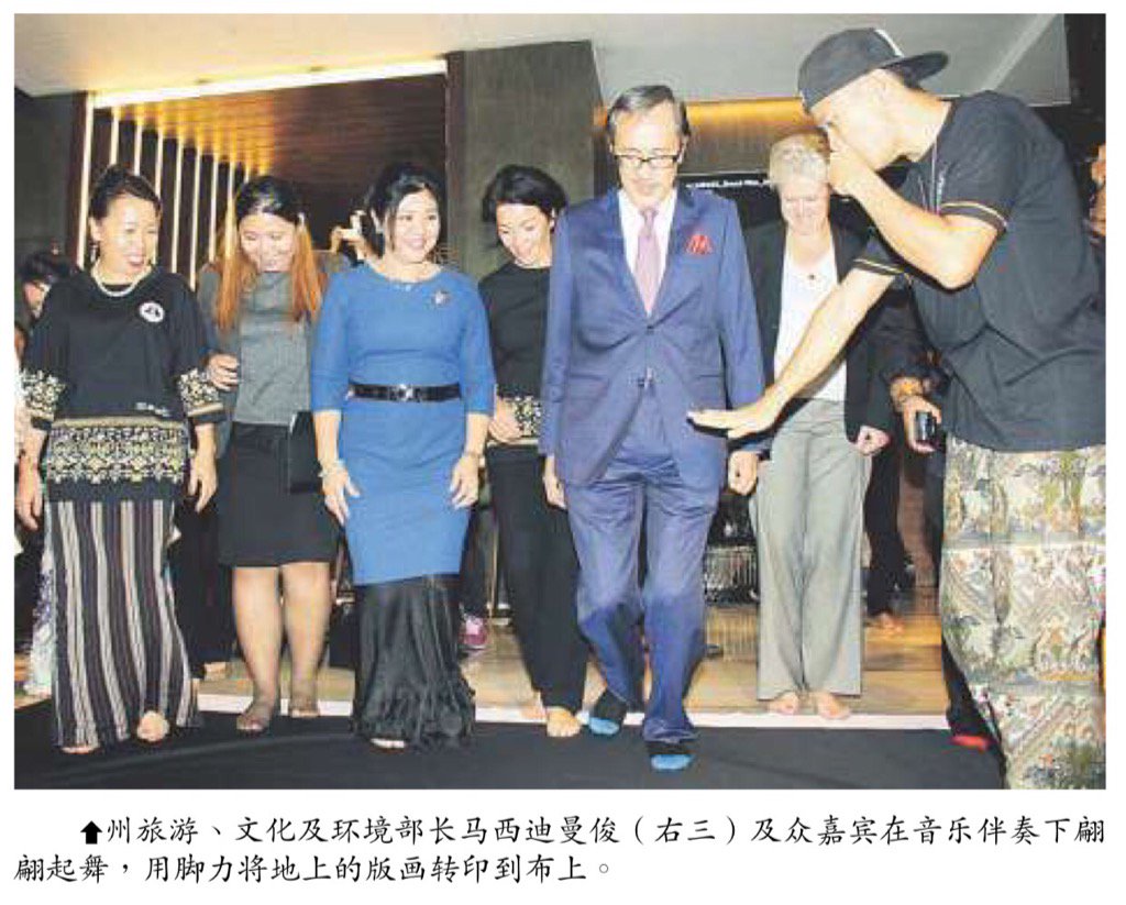 angela tan tweet media