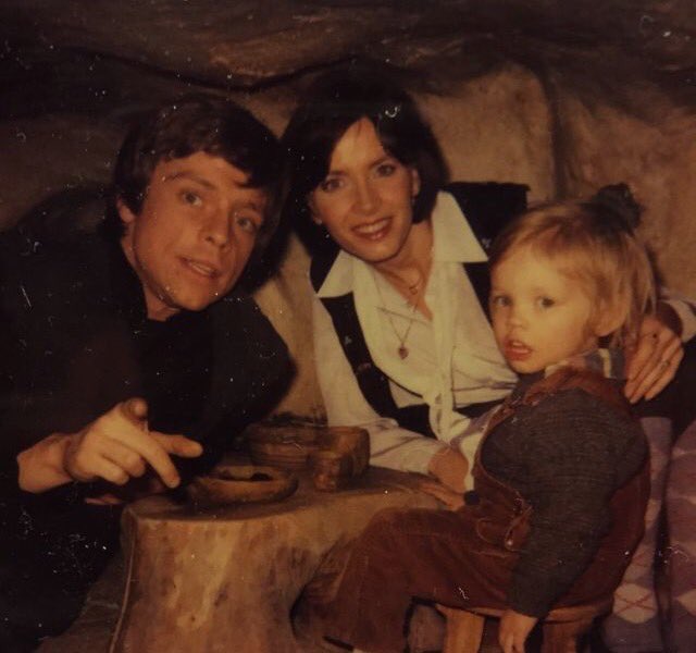 Lukestarrunner's tweet photo. Family goals ❤️ 
@HamillHimself is this in yoda's hut? https://t.co/fkyYh6knnk