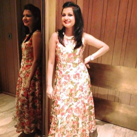 RiniSealDesign's tweet photo. Ishani in a floral printed chiffon #dress from #RINISEAL #wardrobestylist #summer #fashion #pickoftheday #shoponline https://t.co/Dk7EttOA8J