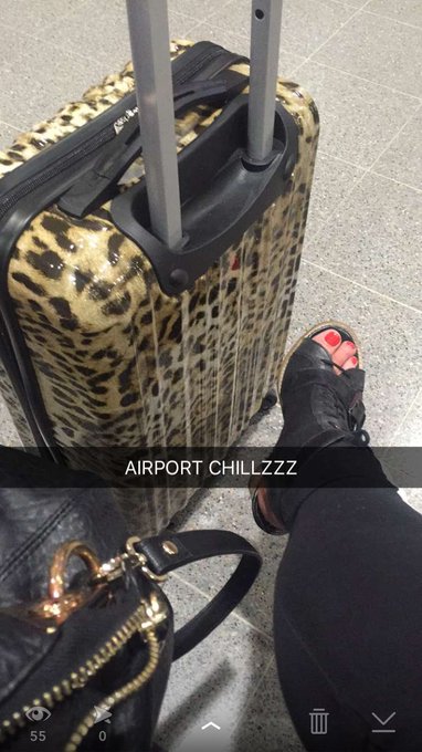 AIRPORT CHILLLZZZ ... ☀️🌴🇪🇸 https://t.co/4zOjQssa7l<a href="/tag/bodysuit"class="tags"><span>#bodysuit</span></a><a href="/tag/kneeboots"class="tags"><span>#kneeboots</span></a>