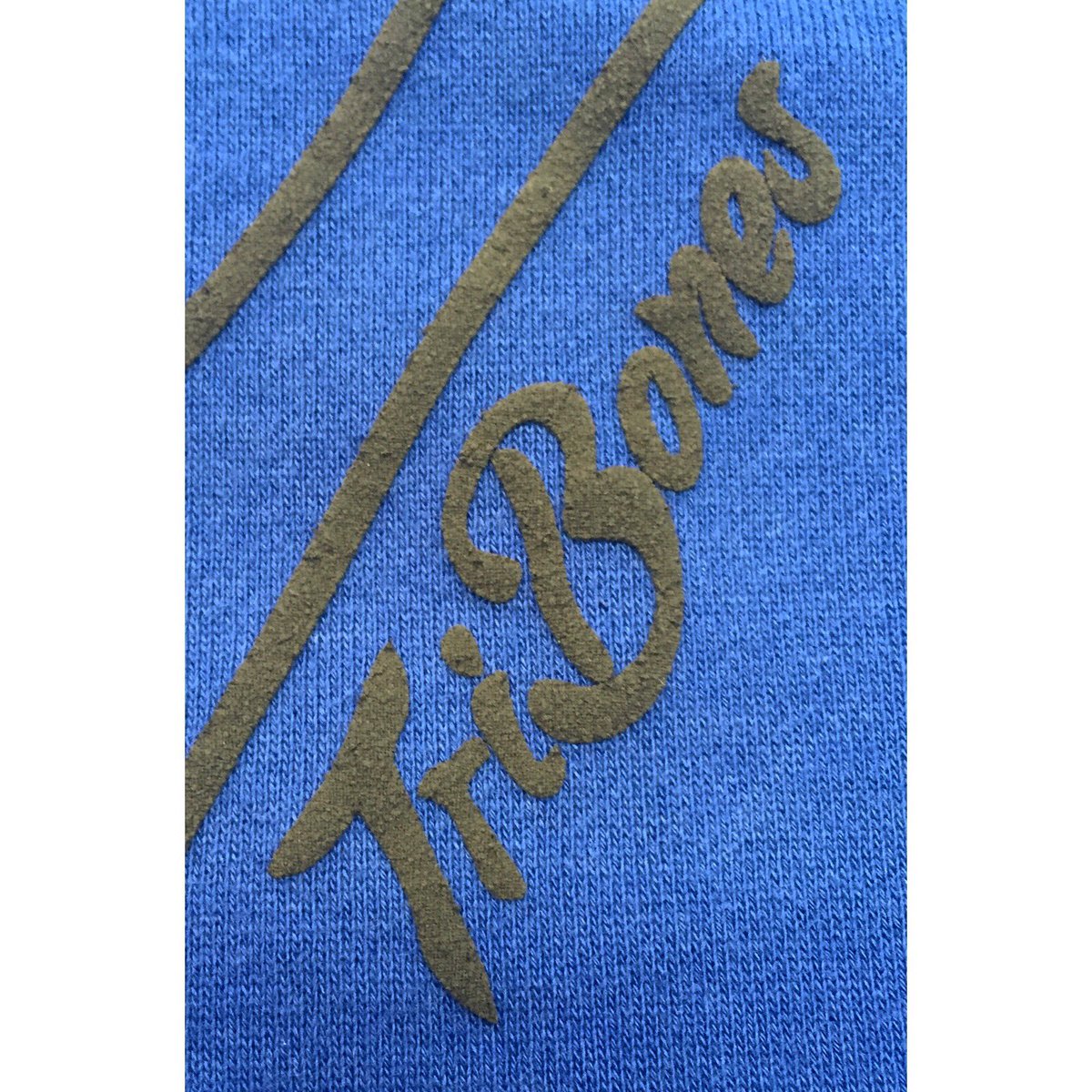 superspecial_sp's tweet image. Printing black puff ink onto hoodies for @tribones_cause awesome effect!! 
#screenprinting #specialityinks #puffink