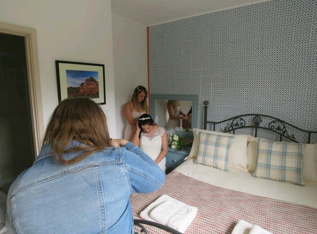 A few behind the scene shots #wedding <a href="/harleyjophoto/">Harley-JoPhotography</a> <a href="/StMellion1/">St Mellion Flowers</a> <a href="/LowenBridal/">Lowen Bridal</a> <a href="/BamhamWeddings/">HigherBamhamWeddings</a>