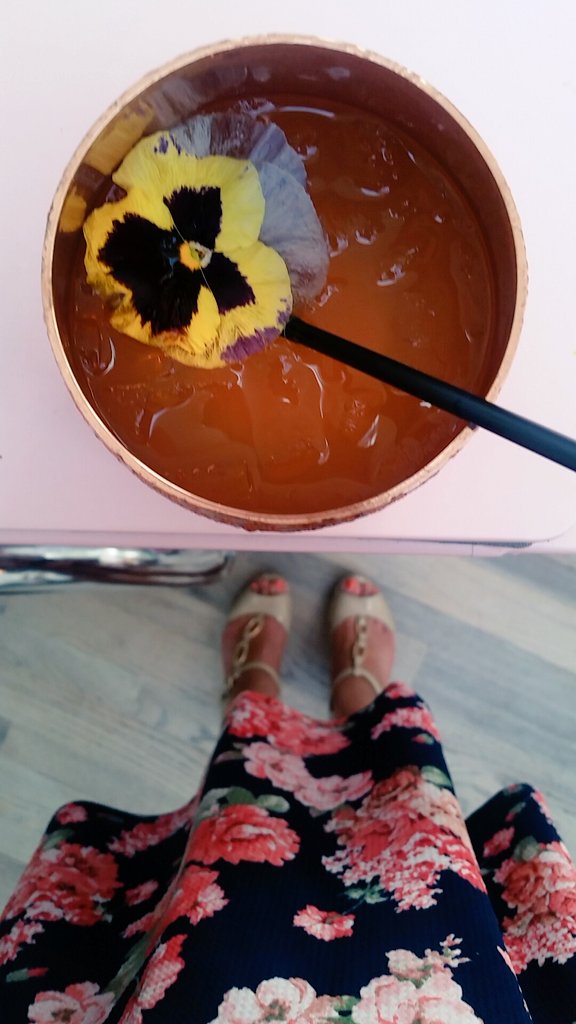TanayasTable's tweet photo. Such a fun time with @JuliaClancey & @absolutelyx for #BritWeek10th #BritWeek2016! @TheBloggerBabes @BritWeek https://t.co/cMBsMrzCmM