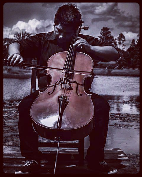 producerpassion's tweet image. #cellogram #celloplayer #cello #violoncello #musician #mood by franciscoslzr