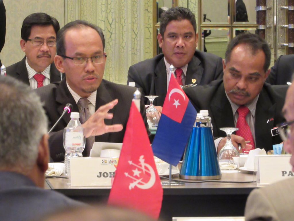 JaisSarday's tweet photo. Pagi ni d Mesy Perundingan Koperasi Kebangsaan, saya telah mohon supaya SKM bantu imCoop kembangkan perniagannya https://t.co/GpMBk4NhZr