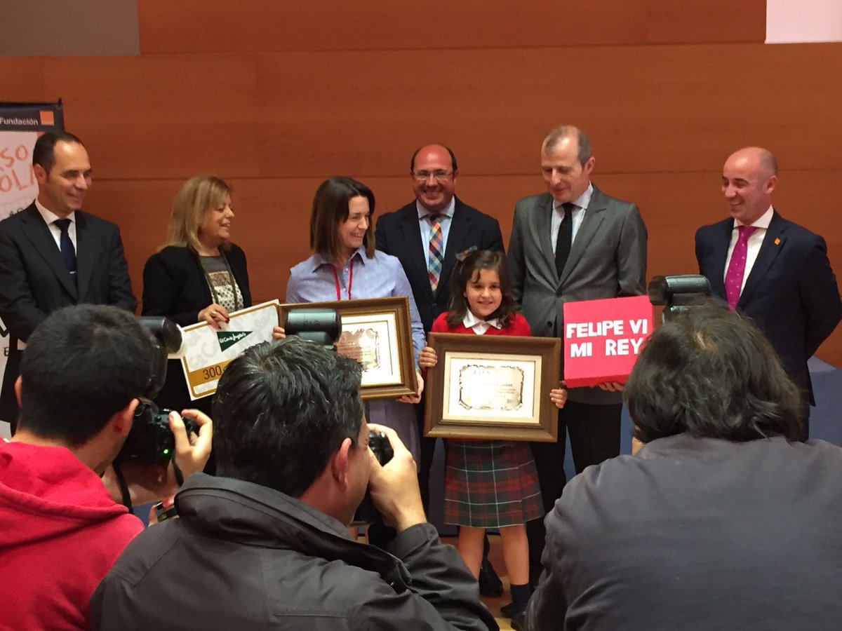 colegioscorazon's tweet photo. Ana Tárraga, de 3º de Primaria, representará a Murcia en el concurso “¿Qué es un Rey para ti?". ¡Enhorabuena Ana! https://t.co/dAdmlMdQTJ