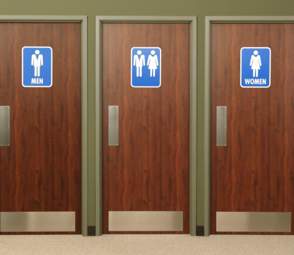 KEEMSTAR's tweet photo. Public Bathrooms of the future https://t.co/nJhm64Z0MX