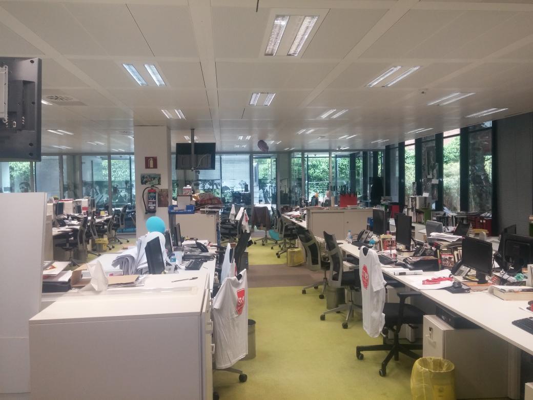 comiterevistas's tweet photo. 13.25h redacciones vacías #ElMundoEnHuelga #Marcaenhuelga #RadioMarcaEnHuelga #StopERErevistasUE #StopEREsalvajeUE https://t.co/saqLS4iNSt