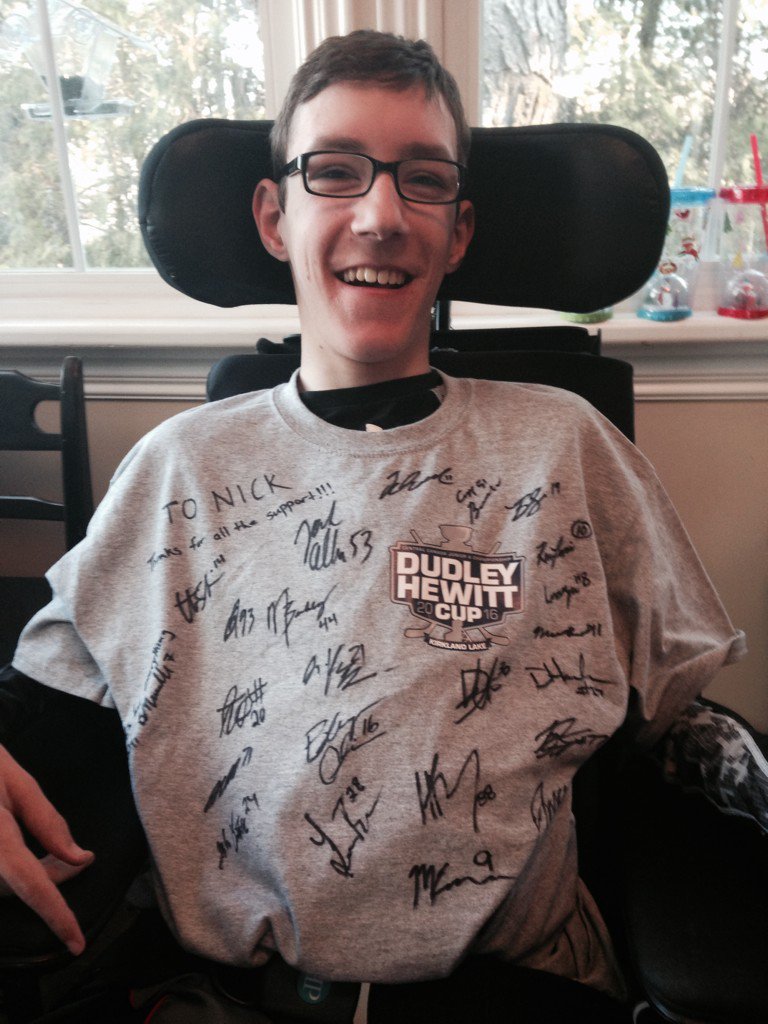 quadzrus's tweet photo. Nick is So PROUD!! Said, "I am wearing my shirt EVERYDAY!" @OJHLGoldenHawks @OJHLOfficial @ojhlimages #DHCup2016 https://t.co/rYb6U57HvR