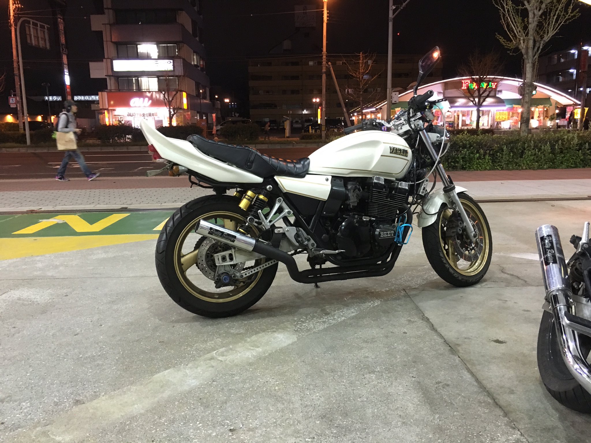 XJR400 4HM タンク ベースに XJR400 4HM 純正タンク 【公式通販】