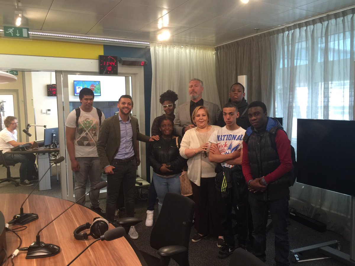 Vandaag op werkbezoek bij NOS met de leerlingen van Orion die het project THE KEY volgen. #doelen