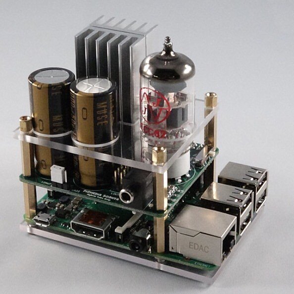 MoKubiko's tweet image. STUDIO PORN

Quando tudo na tua vida precisa dum boost sério: Raspberry Pi Tube Amp

#MOKB… ift.tt/1BszB1x