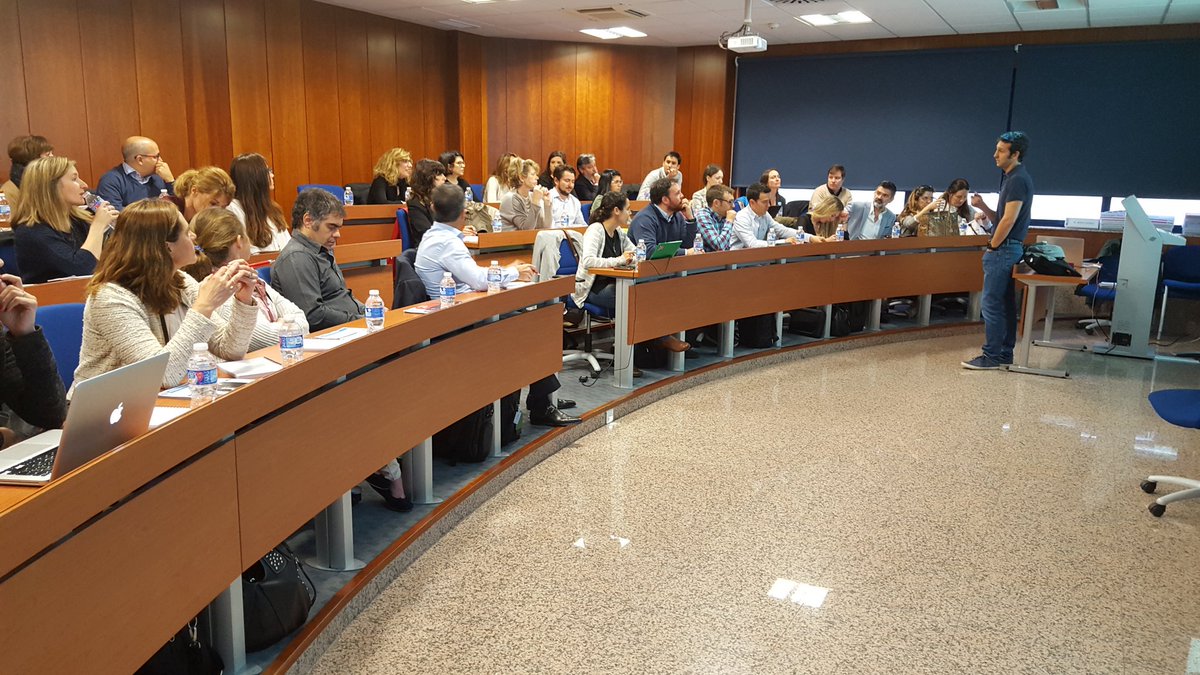 icemd's tweet photo. Exitazo de asistencia en el Workshop de #Facebook en #ICEMD con @banguita ;) https://t.co/9JBd8Jeh18