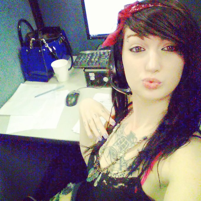 Work again model in cubical this is fun https://t.co/V8U0XiPCWW<a href="/tag/natural"class="tags"><span>&#35;natural</span></a><a href="/tag/biggerisbetter"class="tags"><span>&#35;biggerisbetter</span></a>