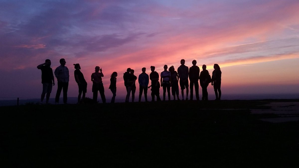2ndCheadle's tweet photo. Lovely evening walk for #Discoveryexplorers up #whitenancy last night #sunset #bollington @CheshireScouts @GMEscouts https://t.co/gwH3Bsgtld