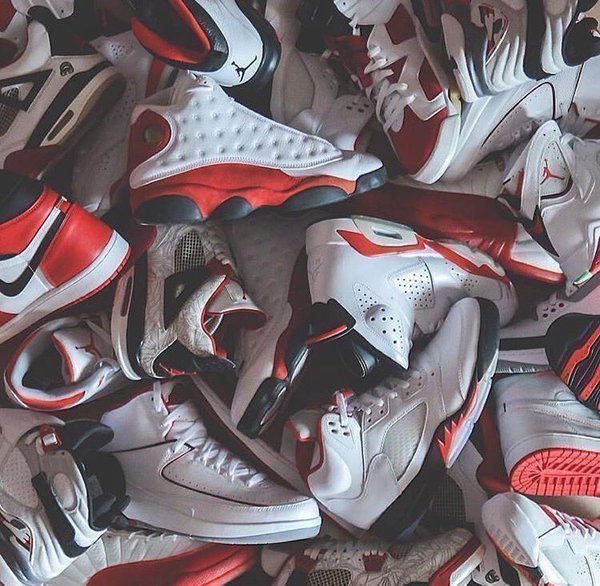 TheSneakrPlug's tweet photo. Hella Options https://t.co/F6I2yb83tS https://t.co/iYrIRFzZrc
