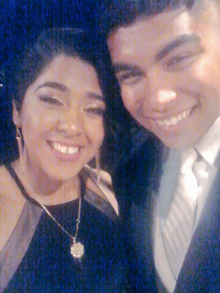 _maryjane16's tweet photo. Prom was fuckin lit with my girls and my boy! https://t.co/9UQayZriqX