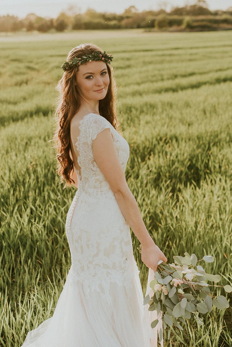 stelfoxbride's tweet image. Sunshine after the rain! Perfect, happy Tuesday everyone.....#2017collection  #wgl16 @WhiteGallery  @BridalBuyer