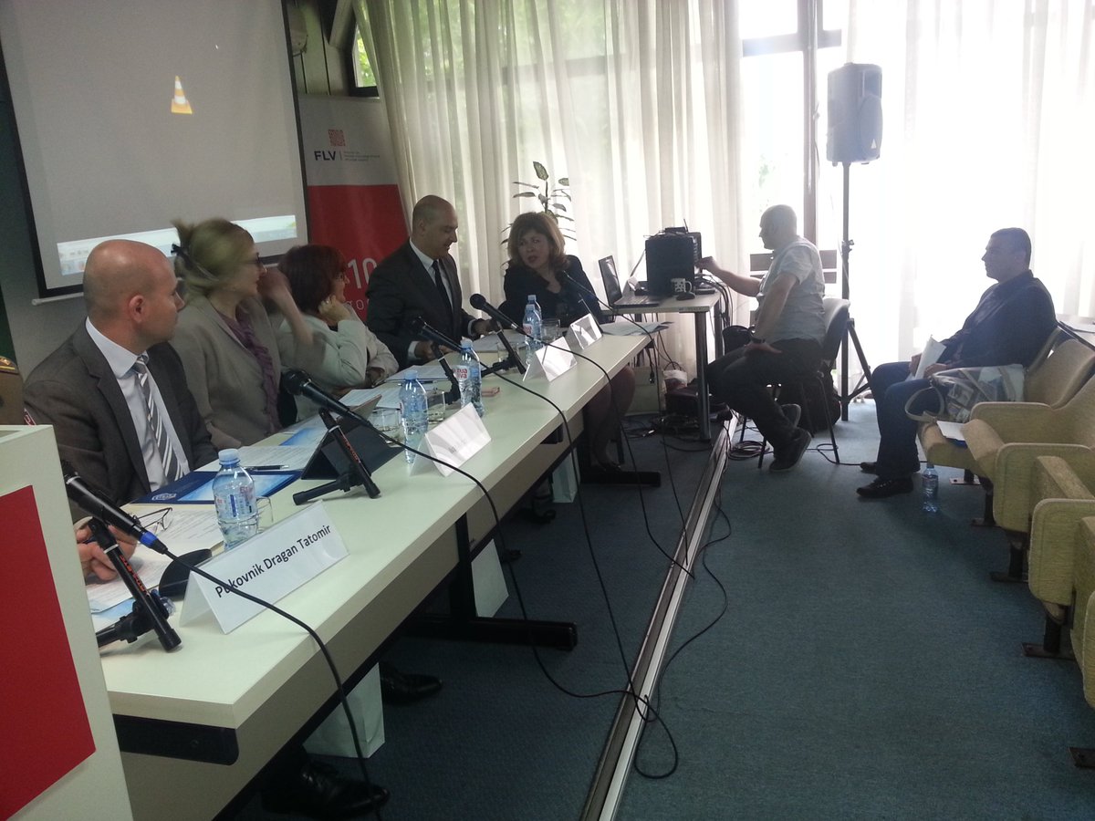 ipap_serbia's tweet photo. hvala svima koji ste dosli na Konfereniciju, ali najvise hvala studentima - Stefano Santomato #NATO
#securecitizen https://t.co/1pBZMqSLQj