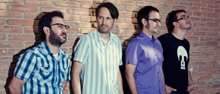 #cercleagenda Dissabte 14 de maig 22.30 <a href="/cafedelteatre/">Cafè del Teatre</a> <a href="/nuncaquema/">Islandia Nunca Quema</a> presenta Applause