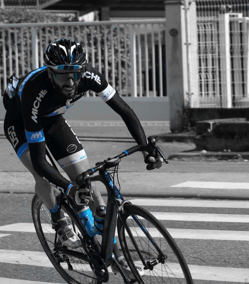 TeamGso's tweet photo. Life is blue! @ride100percent @Kask_cycling #cycling #braquasse #cyclingstyle #newwin #bike #nopainnogain https://t.co/ycWWoMz4yJ