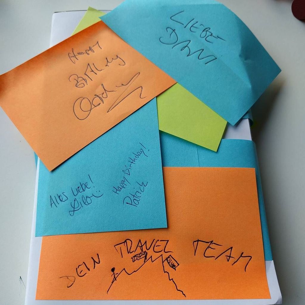 DesignRambles's tweet photo. #designthinking #designthinkersbirthdaywrap #postits Love Post its. #postitart #postitartwork by blouberg05 https://t.co/FCfPv2ZJlW