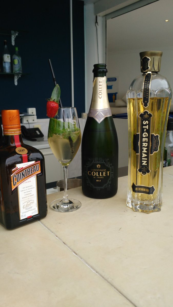 PatrickT75020's tweet photo. Préparation du #cocktail #lebelrose par le talentueux #chefbarman Geoffroy à la #villabelrose @LeFashionPost https://t.co/Zfxz2b1BzL