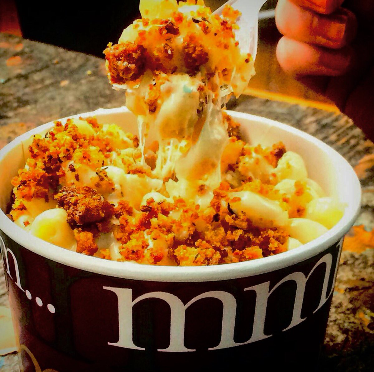 themacfac's tweet photo. Excited to be competing in this years @BritStreetFood awards @foodiesfestival Bristol this weekend #macncheese ❤️🧀 https://t.co/IsoMoGDFsY
