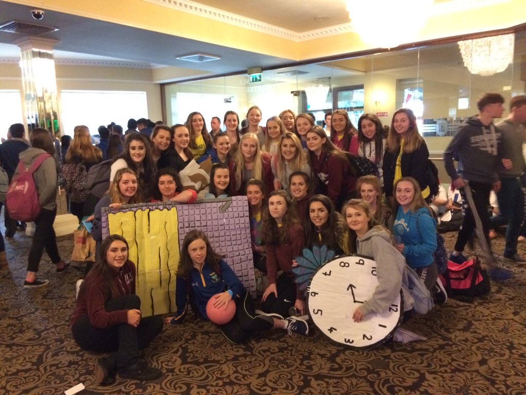 ysi2016's tweet photo. Here ready and checked in. @YSINow we are about to blow you away 💛 https://t.co/BHk7KWgNsa