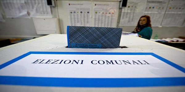 global_project's tweet photo. #elezioni #bolzano ascesa #fascismo scomparsa #sinistra di Matteo De Checchi https://t.co/IjsCKdl7f6 https://t.co/nAOXRpXAtM