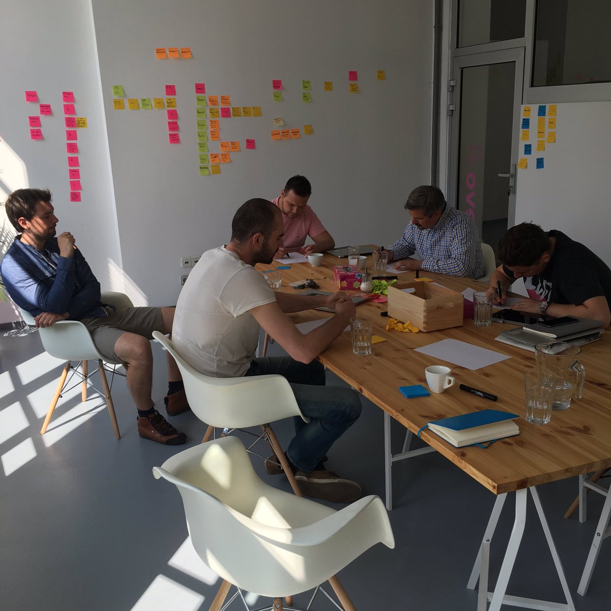 MichalAndera's tweet photo. Workshop @Atotocz Hledáme příběhy. #in https://t.co/zNyMaqpniQ